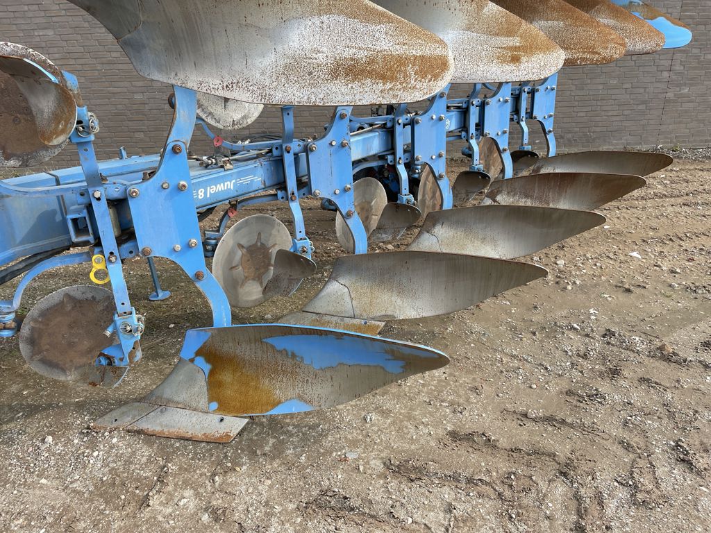689ef75a9f204